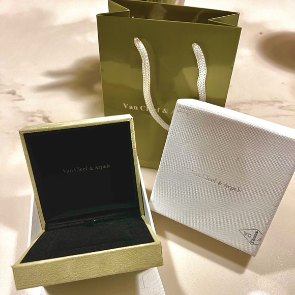 71185 Van Cleef & Arpels ネックレスボックス 2個セット 71185 Van Cleef & Arpels ネックレスボックス 2個セット 71185 Van